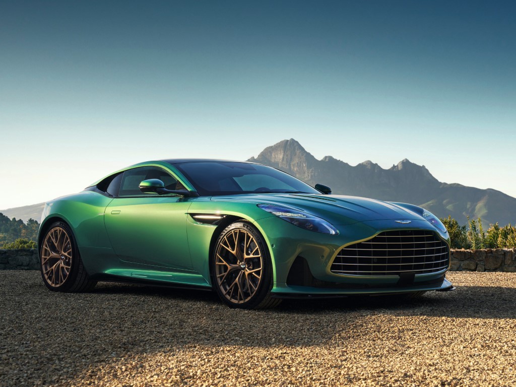 Aston Martin DB12 (Automatic)